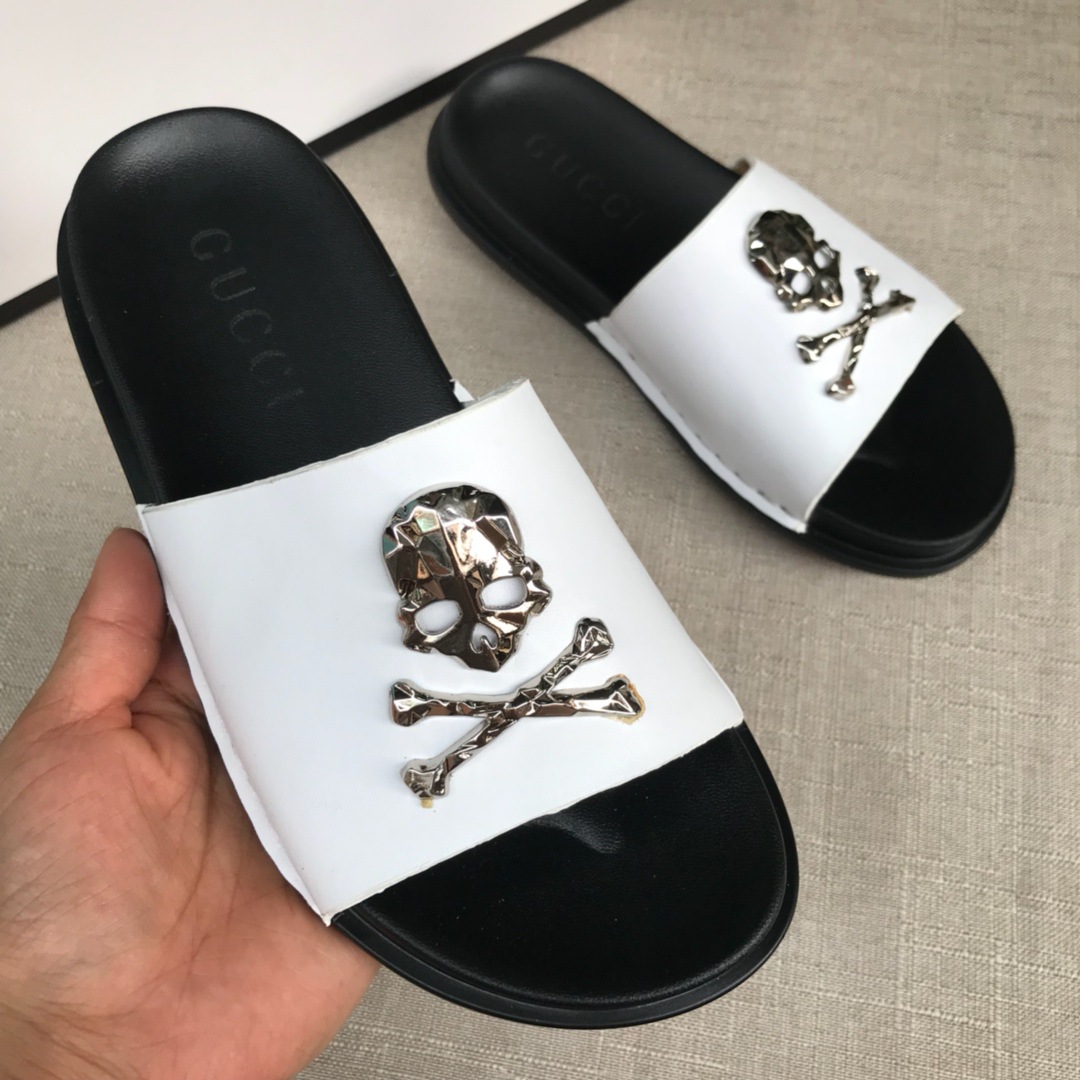 20夏季新款牛皮休闲男式凉拖鞋朋克金属骷髅头男鞋lv13广州外贸