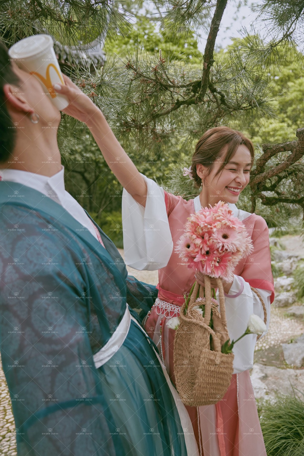 影楼网红复古汉服情侣主题拍照外景旅拍古装艺术照中国风摄影礼服