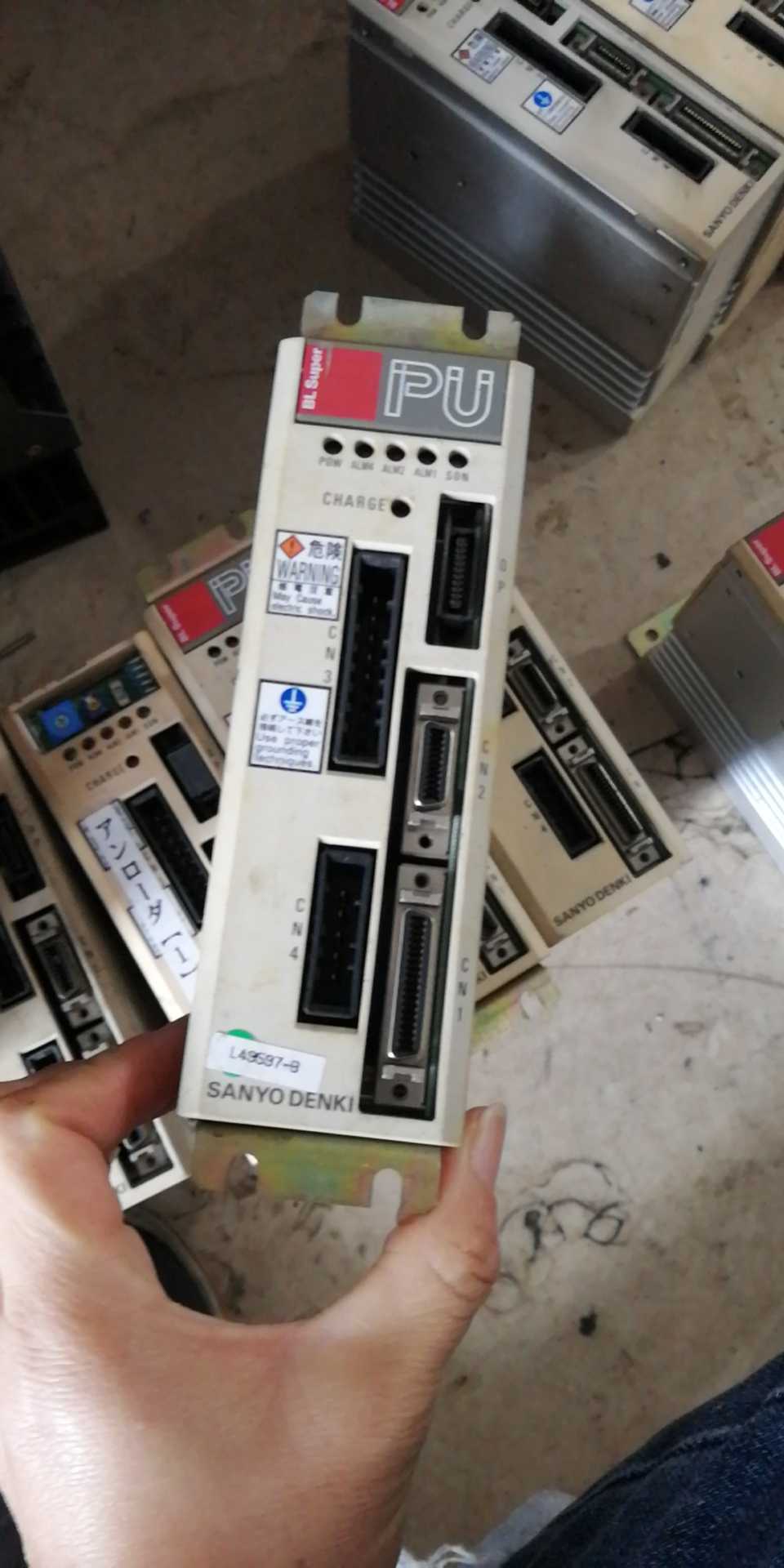 日本原装拆机件三洋伺服驱动器pu0a015em31s01销售维修包好用