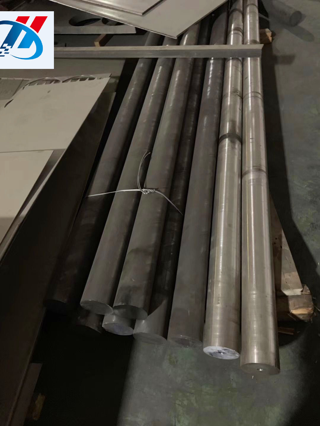 供应tb2钛棒钛板高强度钛合金棒圆棒钛合金板