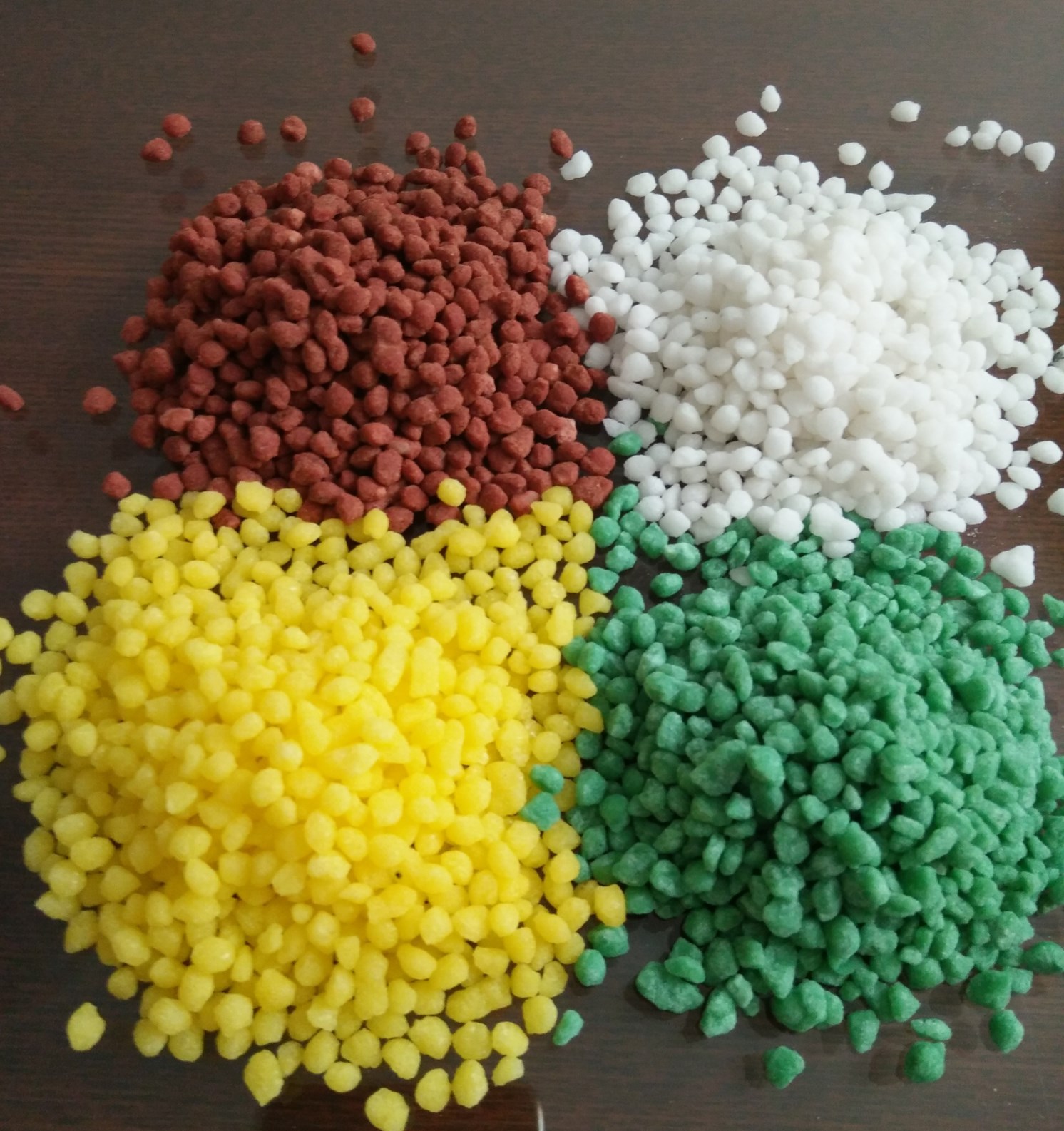 七水硫酸镁颗粒 挤压硫酸镁颗粒肥 中量元素水溶肥掺混肥料