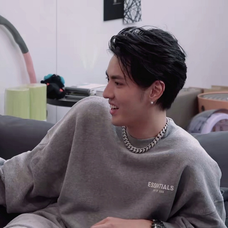 fear of god复线essentials吴亦凡欧阳娜娜同款fog圆领长袖卫衣潮