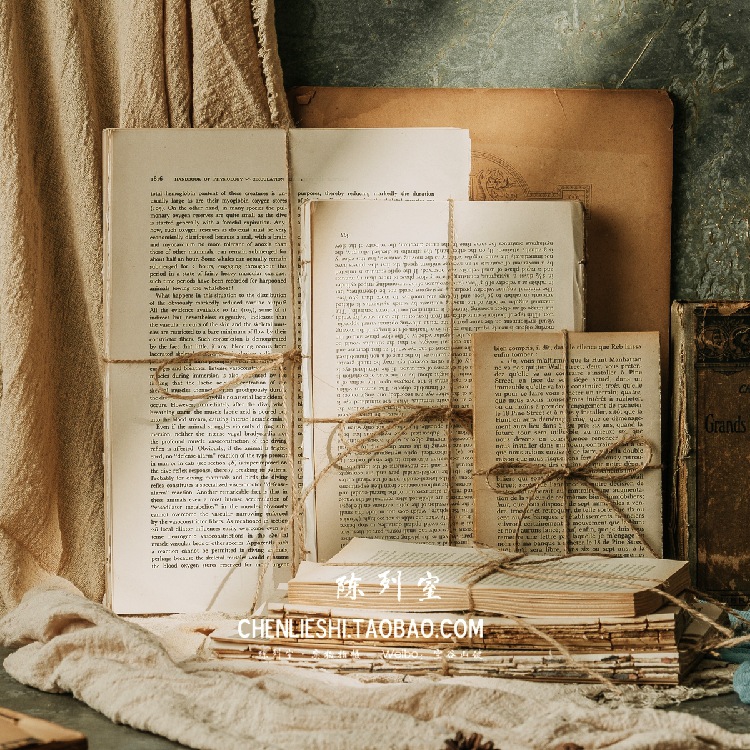 旧英文书页复古摆件背景纸背景布做旧英文老书页草坪婚礼拍照道具