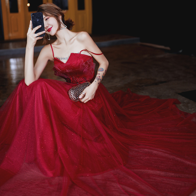 2伴娘服2022夏季新款一字肩新娘结婚绑带演出服小礼服短裙红色女a5