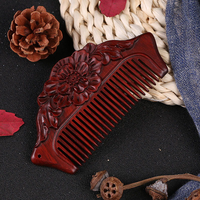 现货供应檀木梳加厚小红檀梳红木工艺梳红檀木梳美发梳定制雕刻