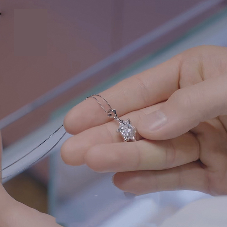 冰糖炖雪梨同款项链吴倩棠雪 925银轻奢小众设计雪花吊坠