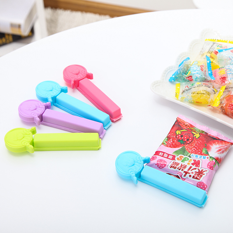 Hot Selling Cartoon Plastic Sealing Clamp Korean Cute Girl Plastic Clip Creative Snack Sealing Clip 0755-2