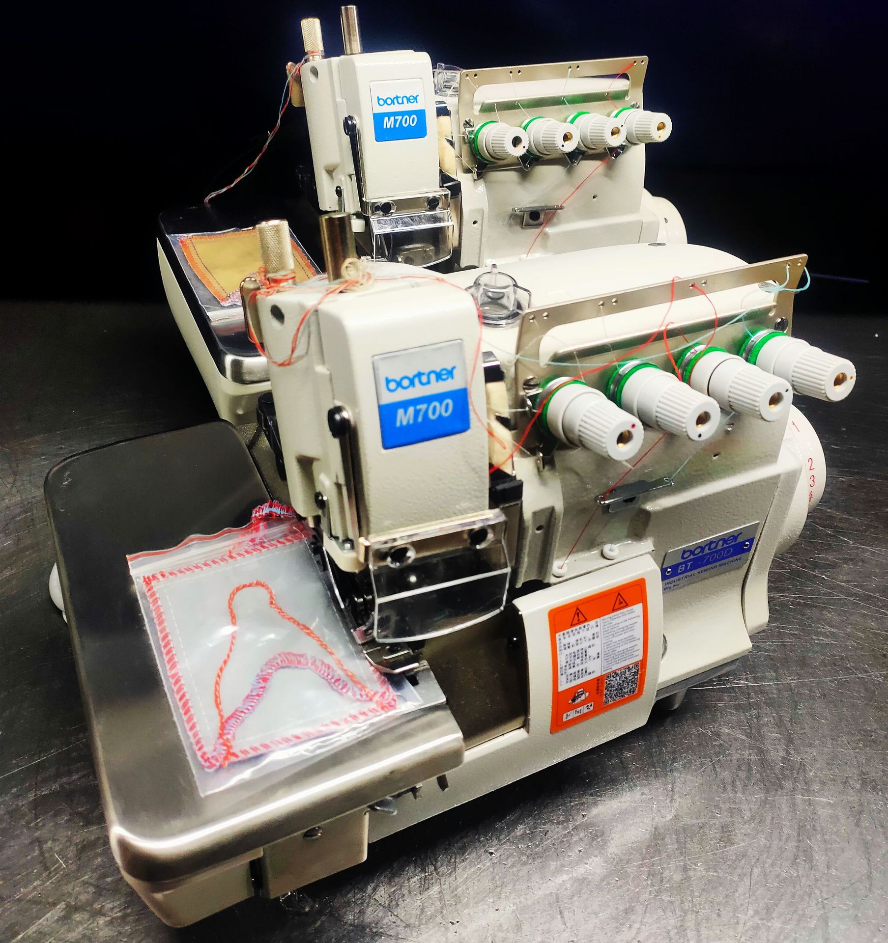 700款四线锁边机一体机 电脑直驱包缝机 三线锁边机 工业缝纫机