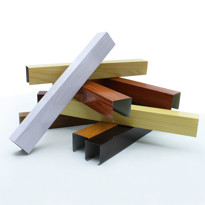 白木纹铝方通吊顶办公室车间洗车房简洁大气吊顶材料横条格栅吊顶