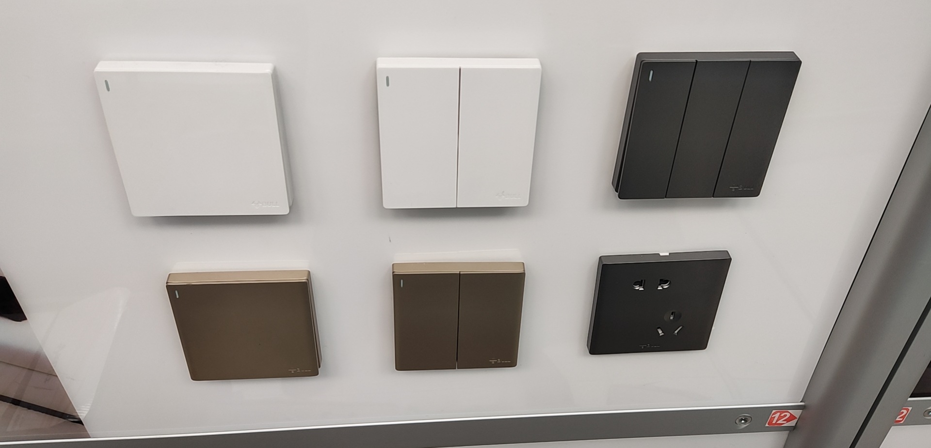 公牛星空灰色开关插座五孔安装86型家用大面板无框g25系列usb五孔