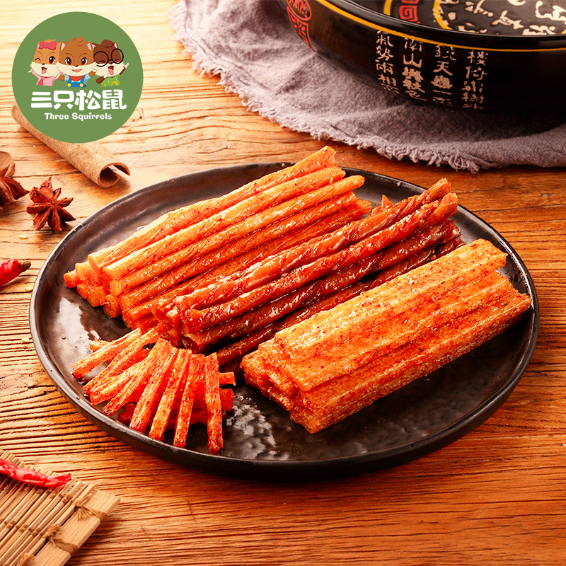 【三只松鼠_直尺辣条110g/袋】面筋串大辣片手撕豆皮怀旧小零食