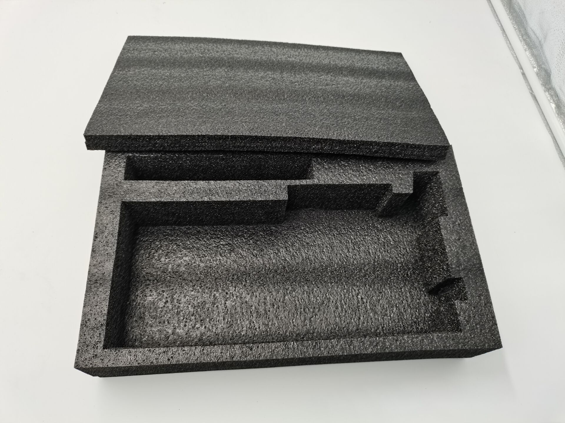 黑色珍珠棉内衬定做珍珠棉异形材加工防撞保护内衬