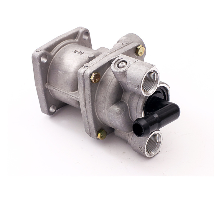 供应 豪沃 重卡系列 刹车总泵 气刹泵阀wg9000360520/1