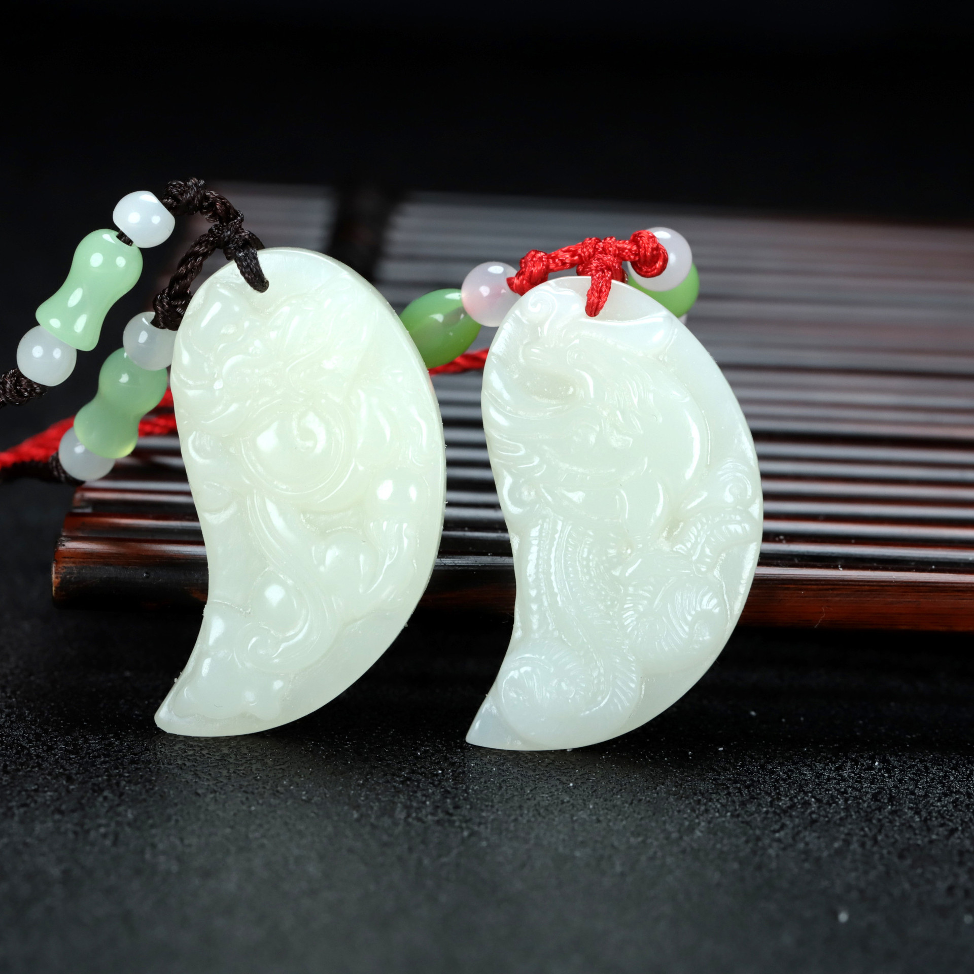 新疆和田玉白玉情侣款玉吊坠一对龙凤佩太极鱼玉佩男女款玉坠项链