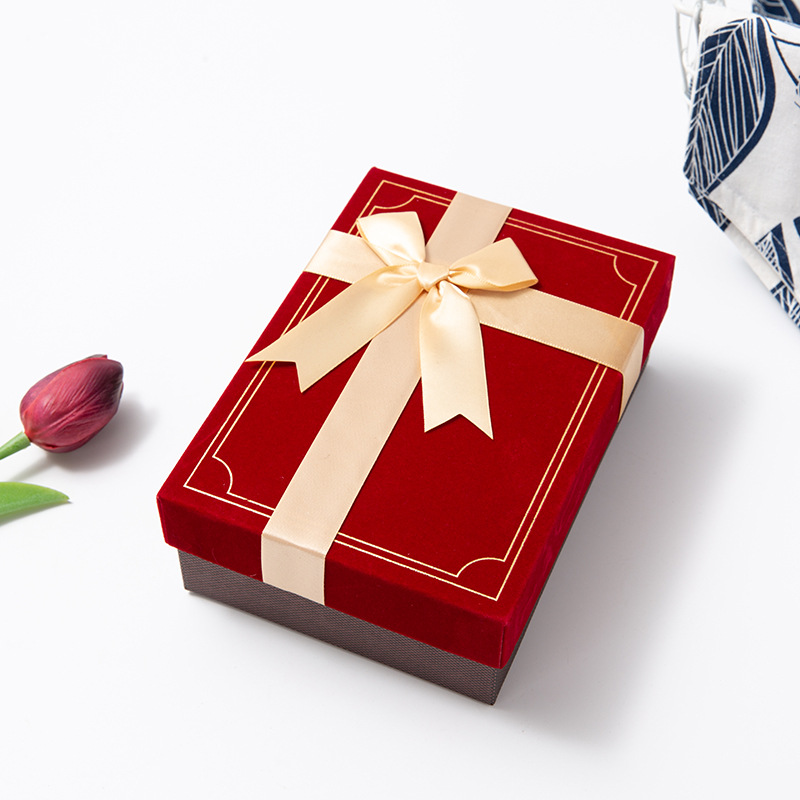 现货绒布喜糖包装盒创意礼品惊喜礼盒生日教师节礼物盒红酒包装盒