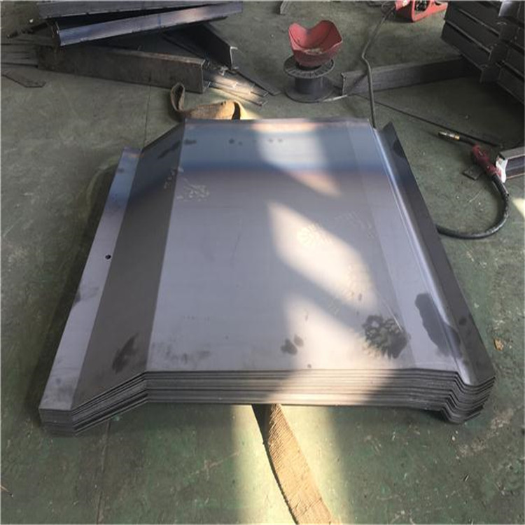 赫润防护墙模板 混凝土防撞墙模具 高速防撞墙模具 防撞护栏模具