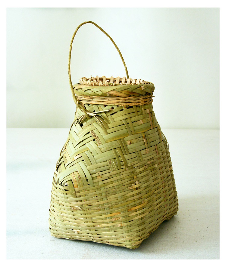 竹编鱼篓传统手编装鱼笼子有盖 捉鱼渔获竹笼装黄鳝泥鳅竹篓笆篓