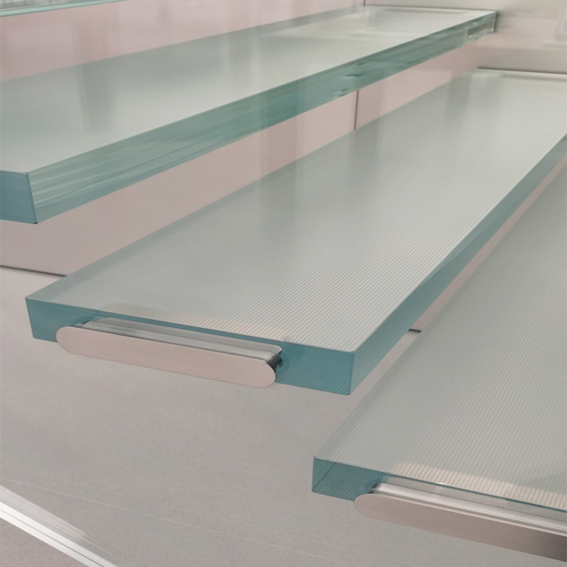 地面防滑钢化玻璃 夹胶防滑玻璃 磨边钢化楼梯踏板防滑玻璃定制