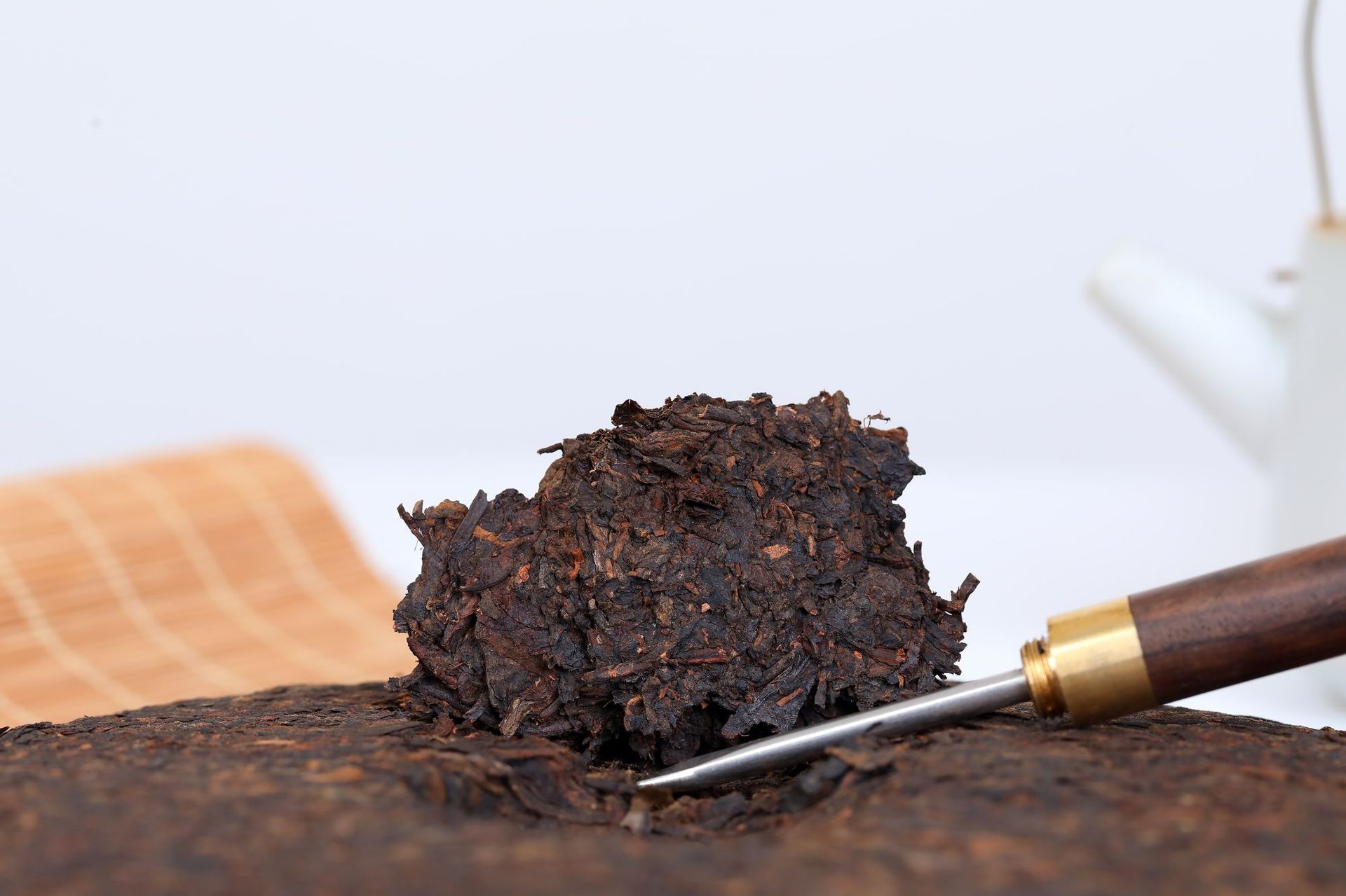 云南普洱茶叶熟茶饼357g忙肺熟茶七子饼云南古树明前头春厂家批发