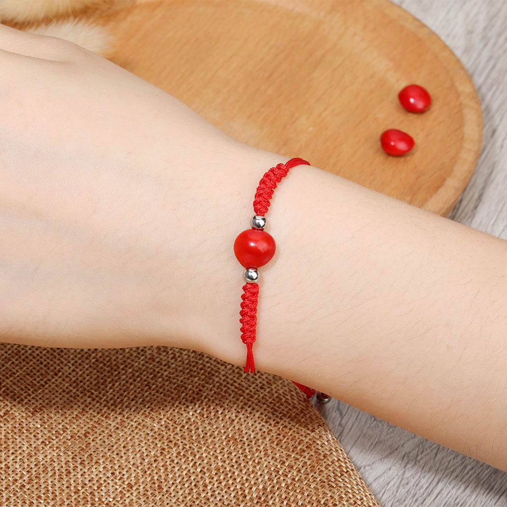 红豆七夕手链血菩提手串女款佛珠手链相思豆红绳红豆手绳批发