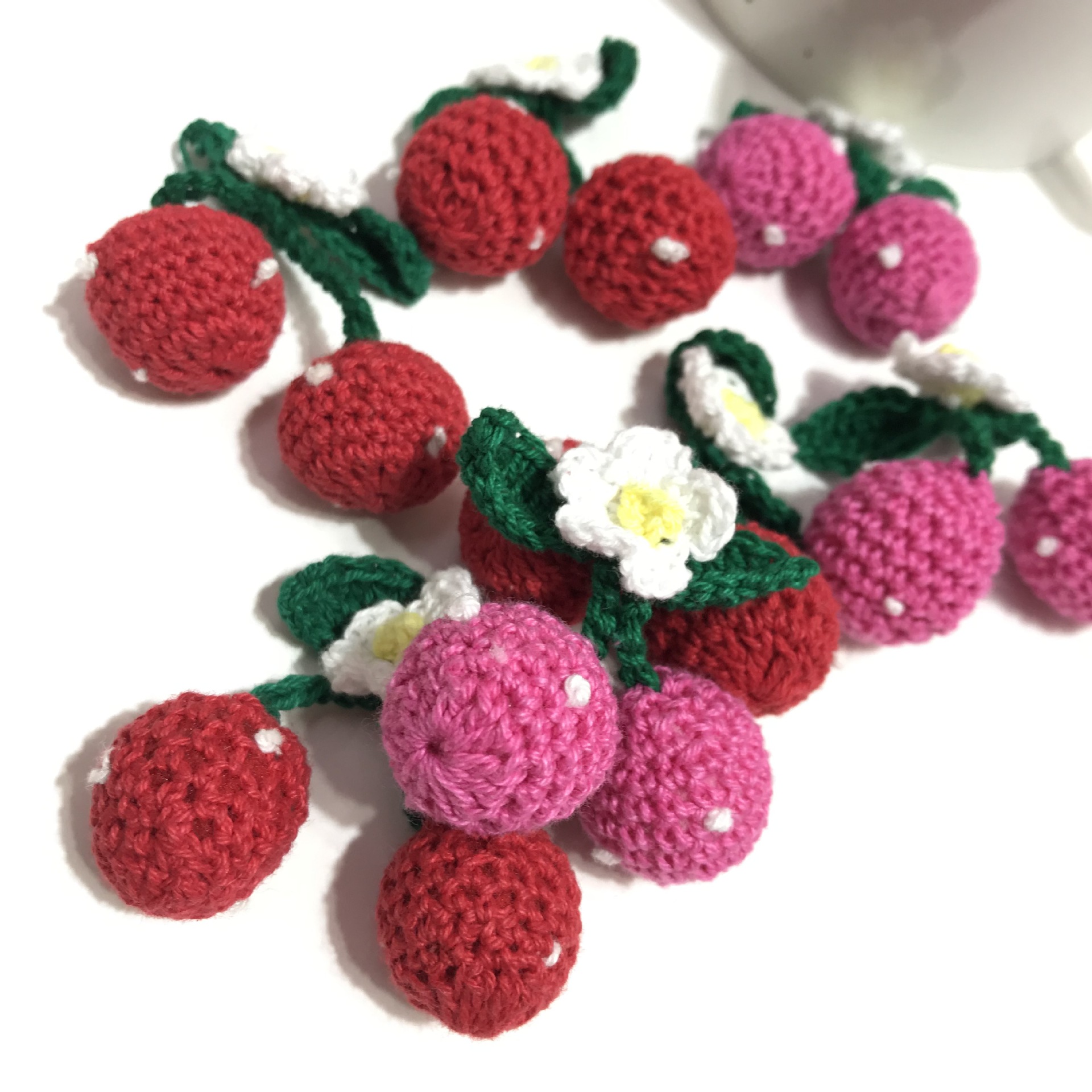 手钩带花朵樱桃 草莓 菠萝 苹果 西瓜 钩盆景 钩编各类花朵玩偶