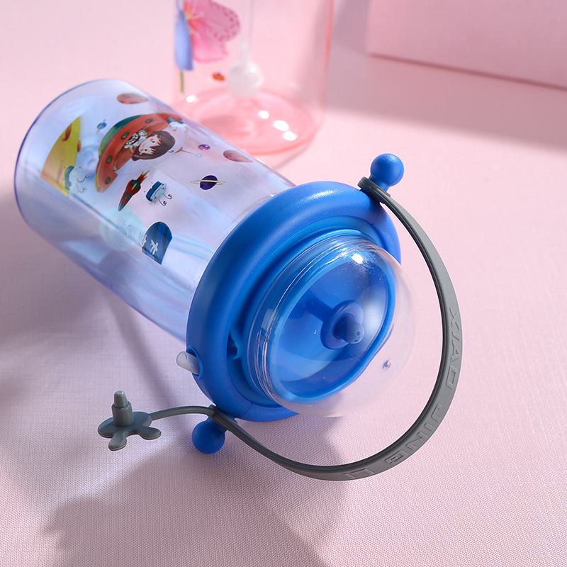 直销艾可思精力旋转杯儿童吸管杯创意喷泉塑料卡通图案支持定制