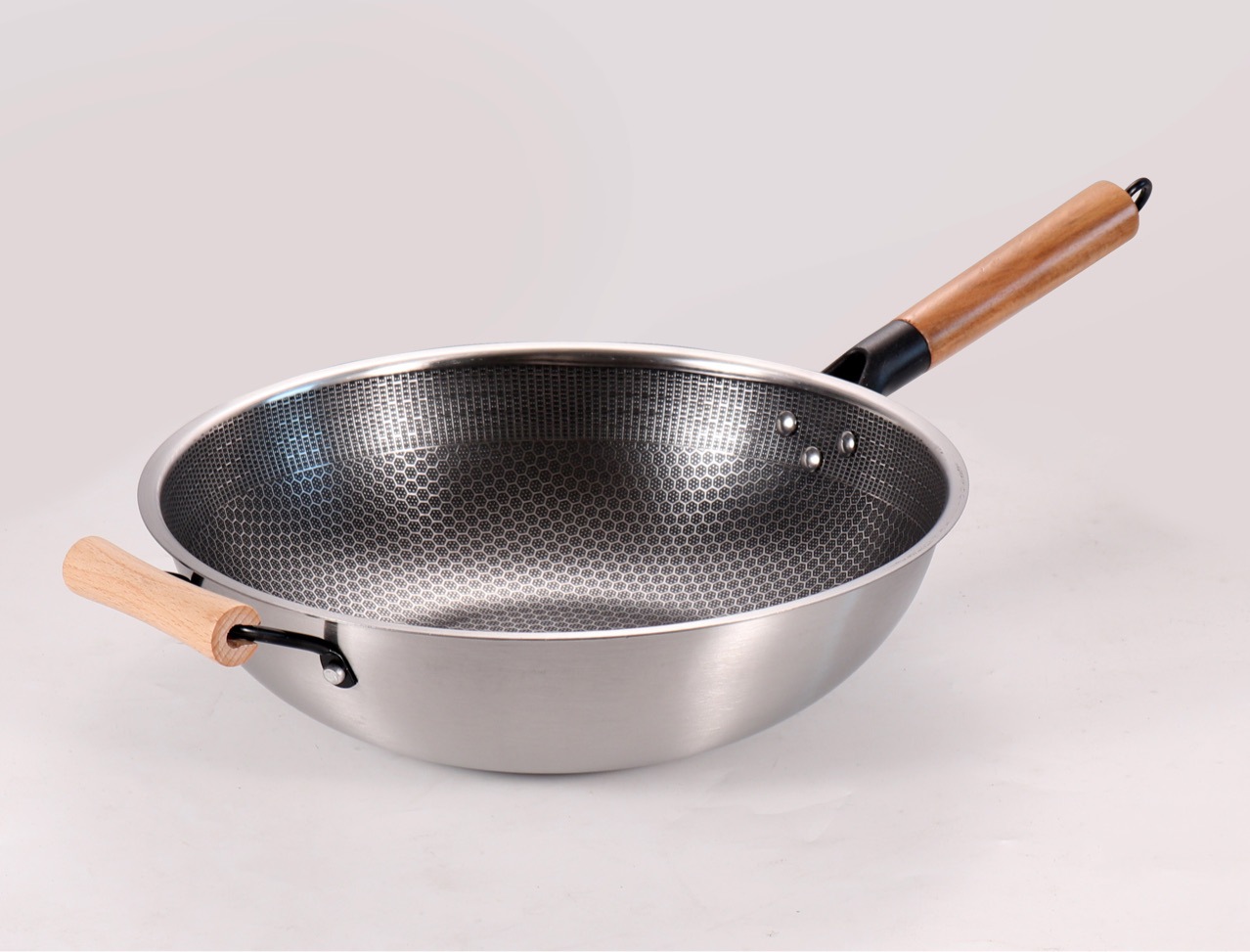 2020新款304不锈钢炒锅不粘锅无烟锅木柄煤气灶电磁炉通用