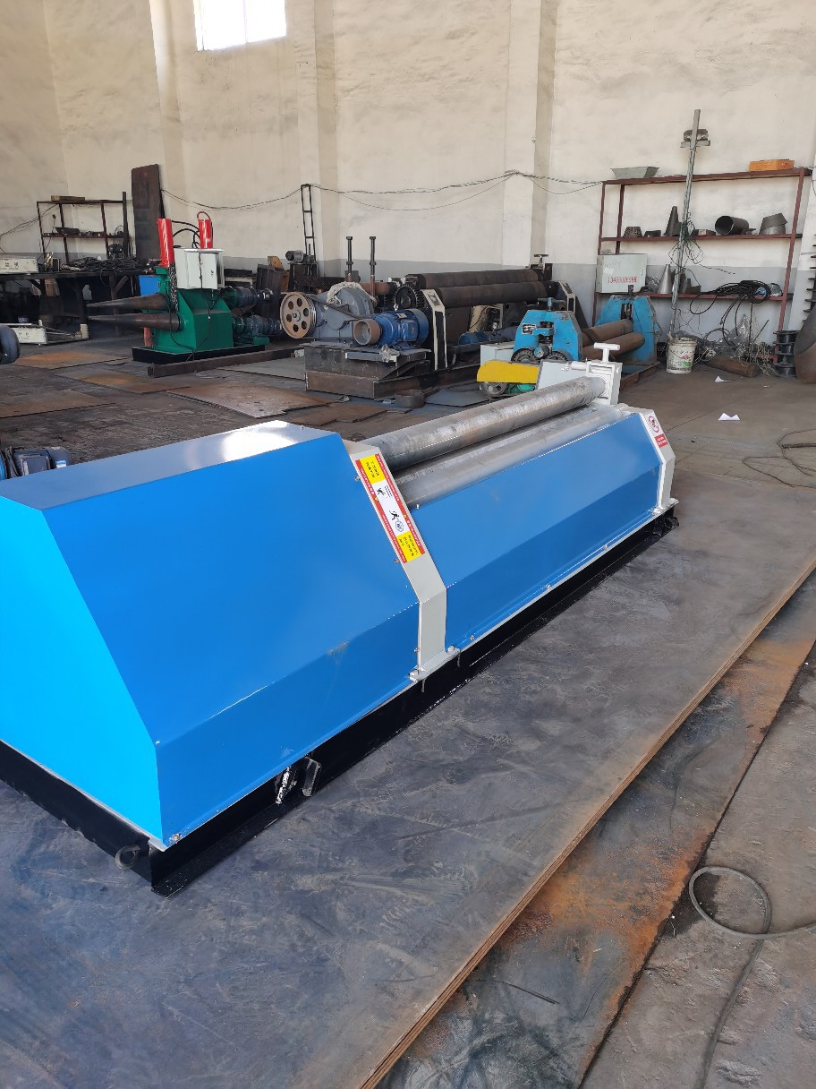 四辊卷板机 6*1600 四辊自动卷板机四轴卷板机机械卷板机厂家定做-阿