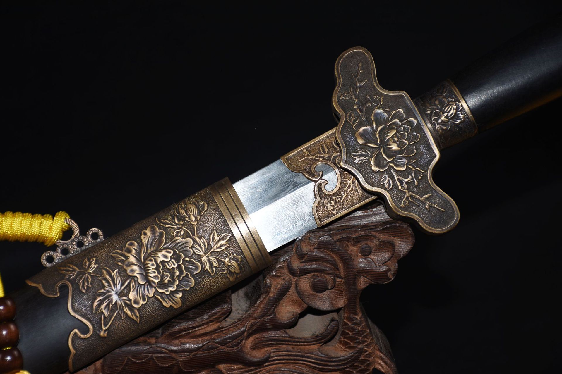 龙泉市刀剑工艺品花纹钢刻花唐剑传统复古镇宅宝剑防身硬剑未开刃