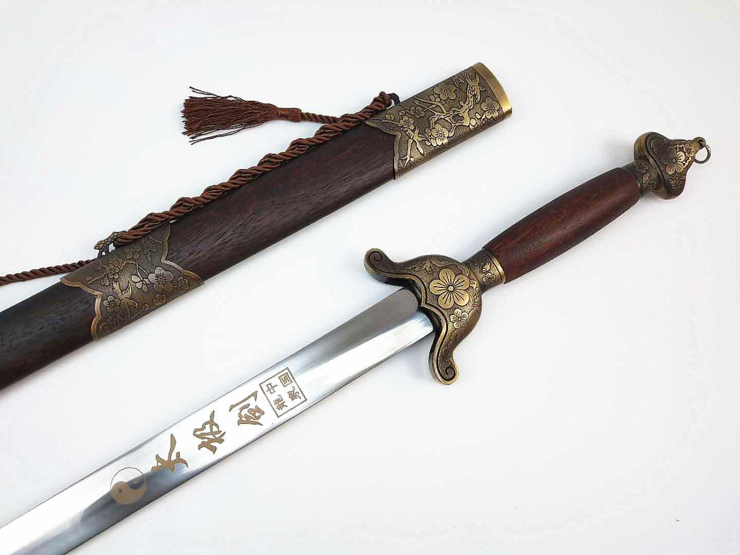 龙泉市工艺剑 武术健身软剑 鸡翅木不锈钢梅花款太极剑 未开刃