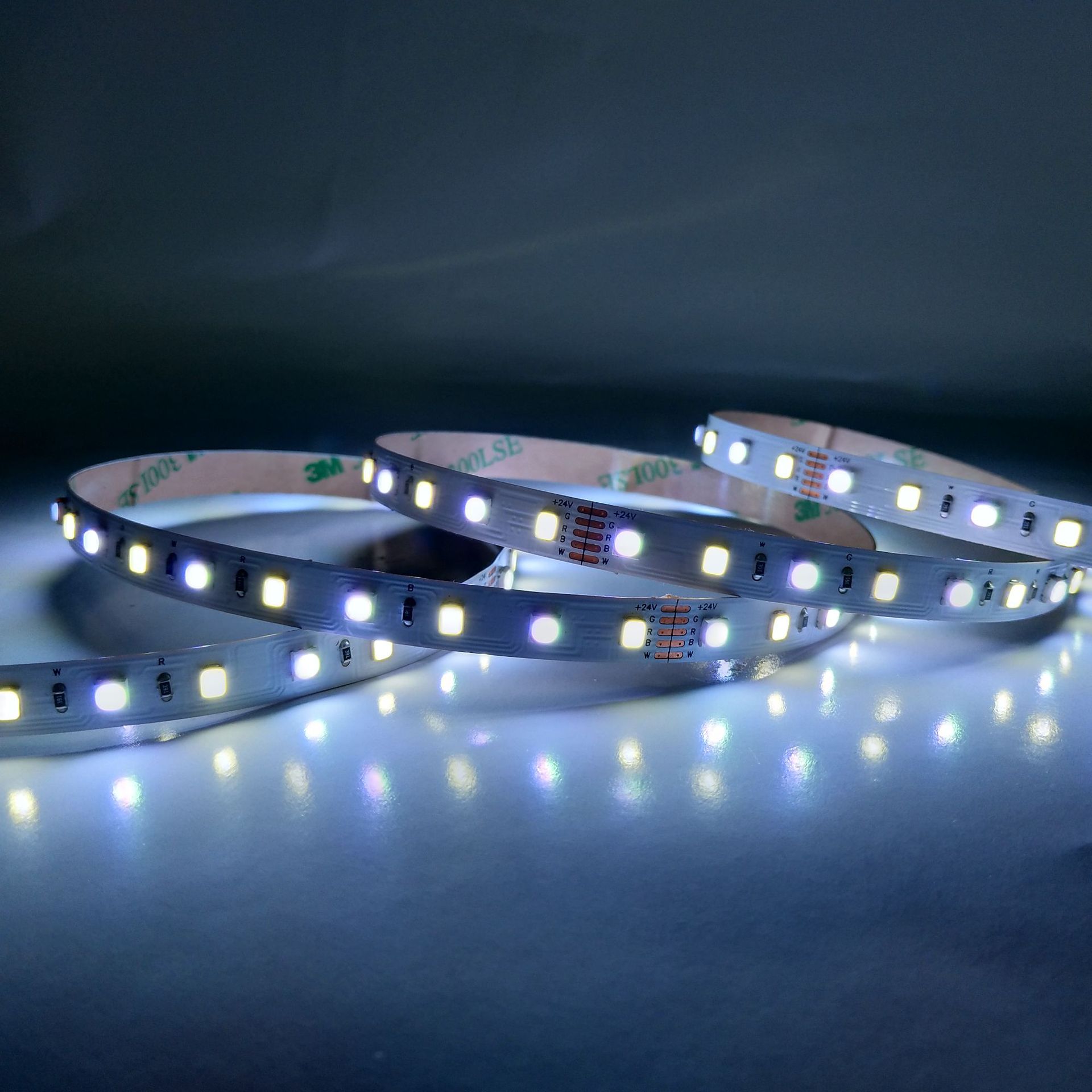 2021新款多彩灯带 rgb w全彩灯带 96灯/米 3838rgb 2835软灯带