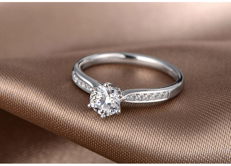 经典六爪皇冠款钻戒18k白金30/50分一克拉八心八箭钻石女戒指