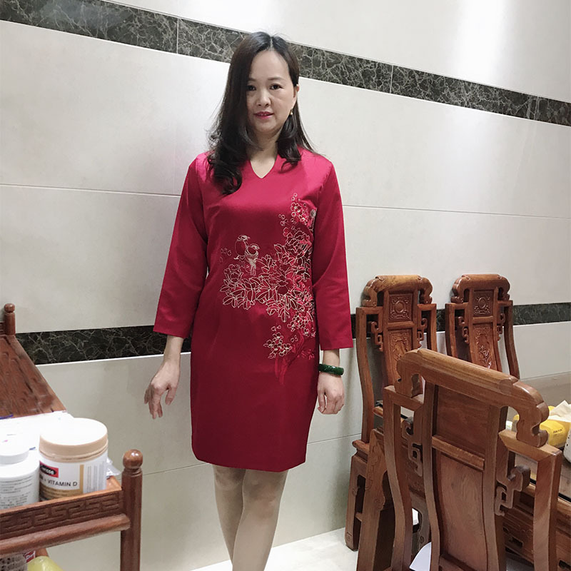 婚礼妈妈礼服年轻高贵洋气结婚喜婆婆婚宴装丈母娘岳母红色连衣裙