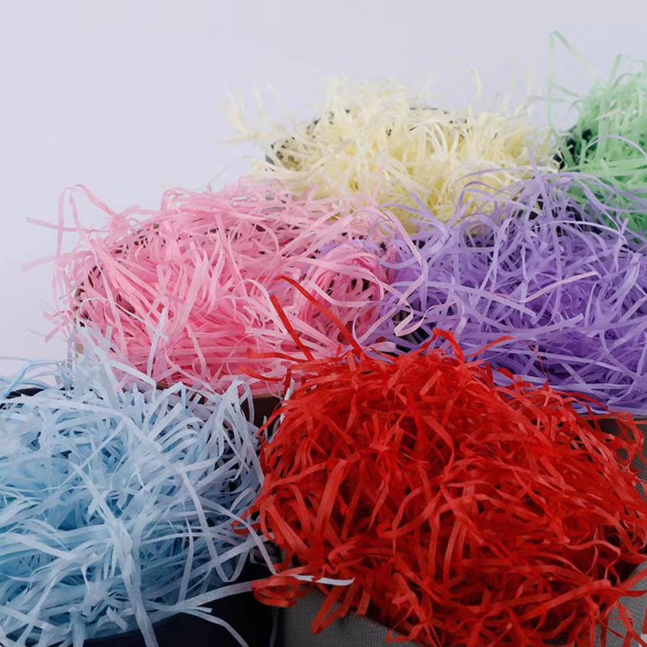 手工diy填充物拉菲草彩色碎纸丝礼物盒装饰品创意彩色包装材料