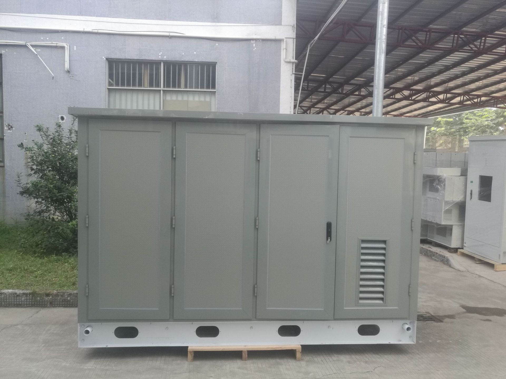 机柜设备配置:可搭载20个bbu,720芯odf,6.