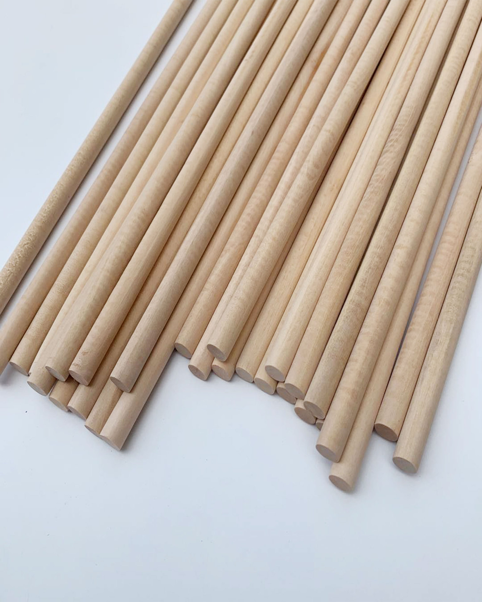 厂家直销原木棍 榉木圆棒 小木棒定制木圆棒榉木圆条圆木棒圆木条