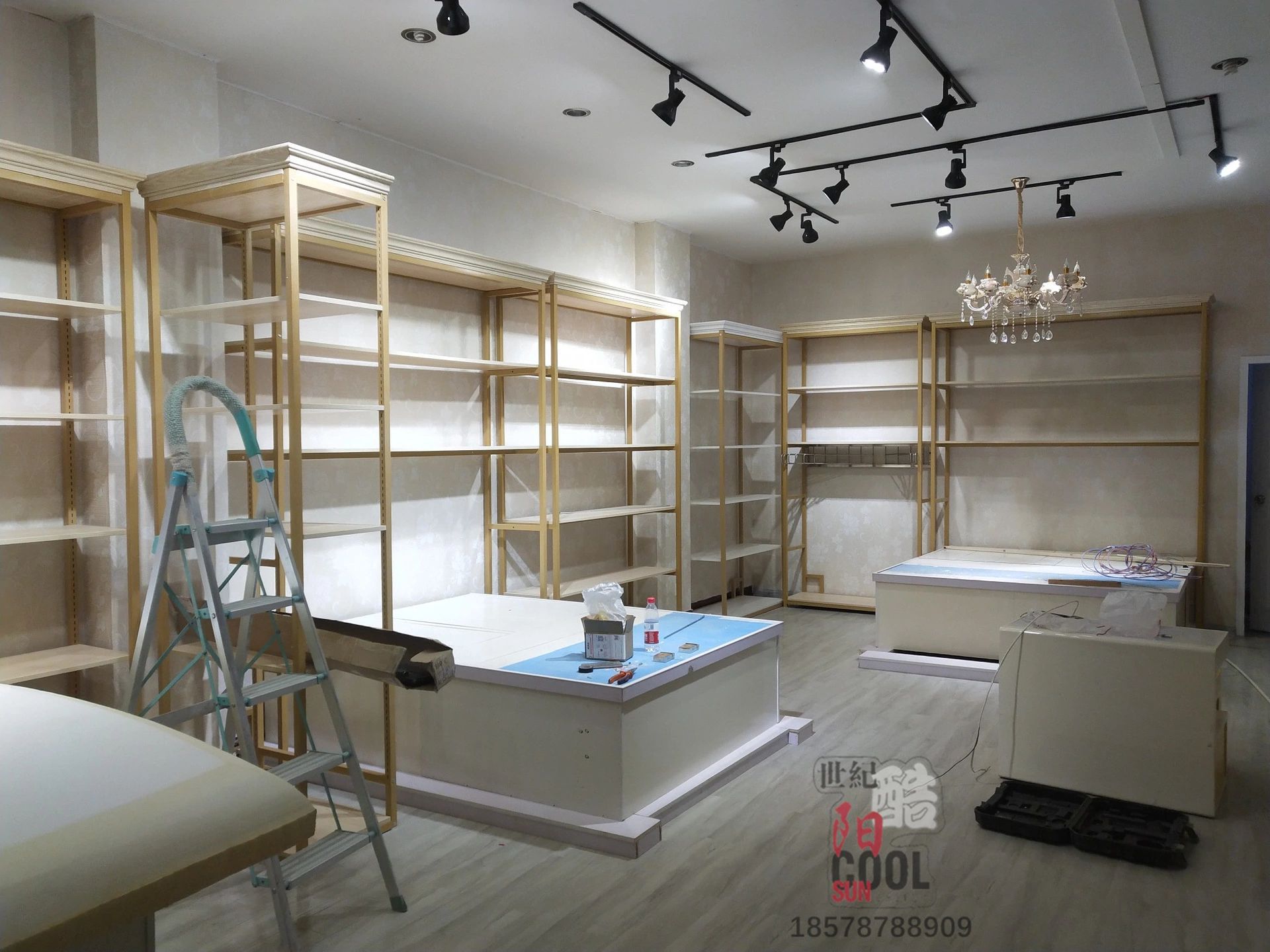 床上用品货架展示架家纺店铺展示柜货柜木制烤漆枕头被芯柜台展柜
