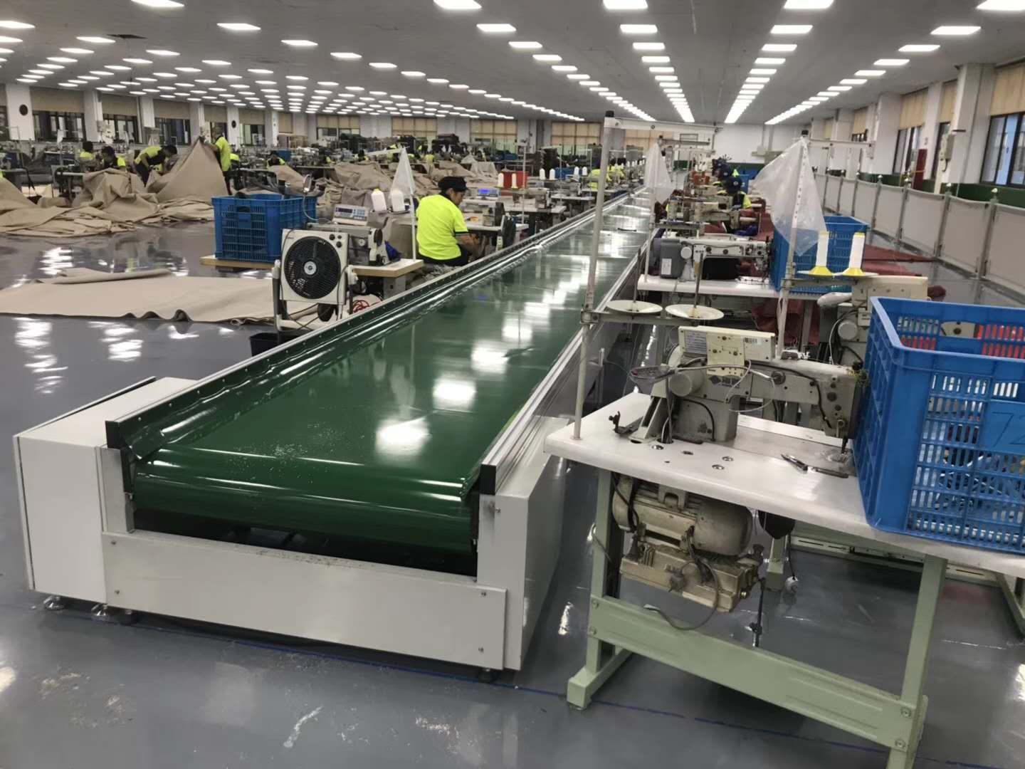 定制小型皮带输送机爬坡可移动传送带口罩机流水线快递物流分拣线