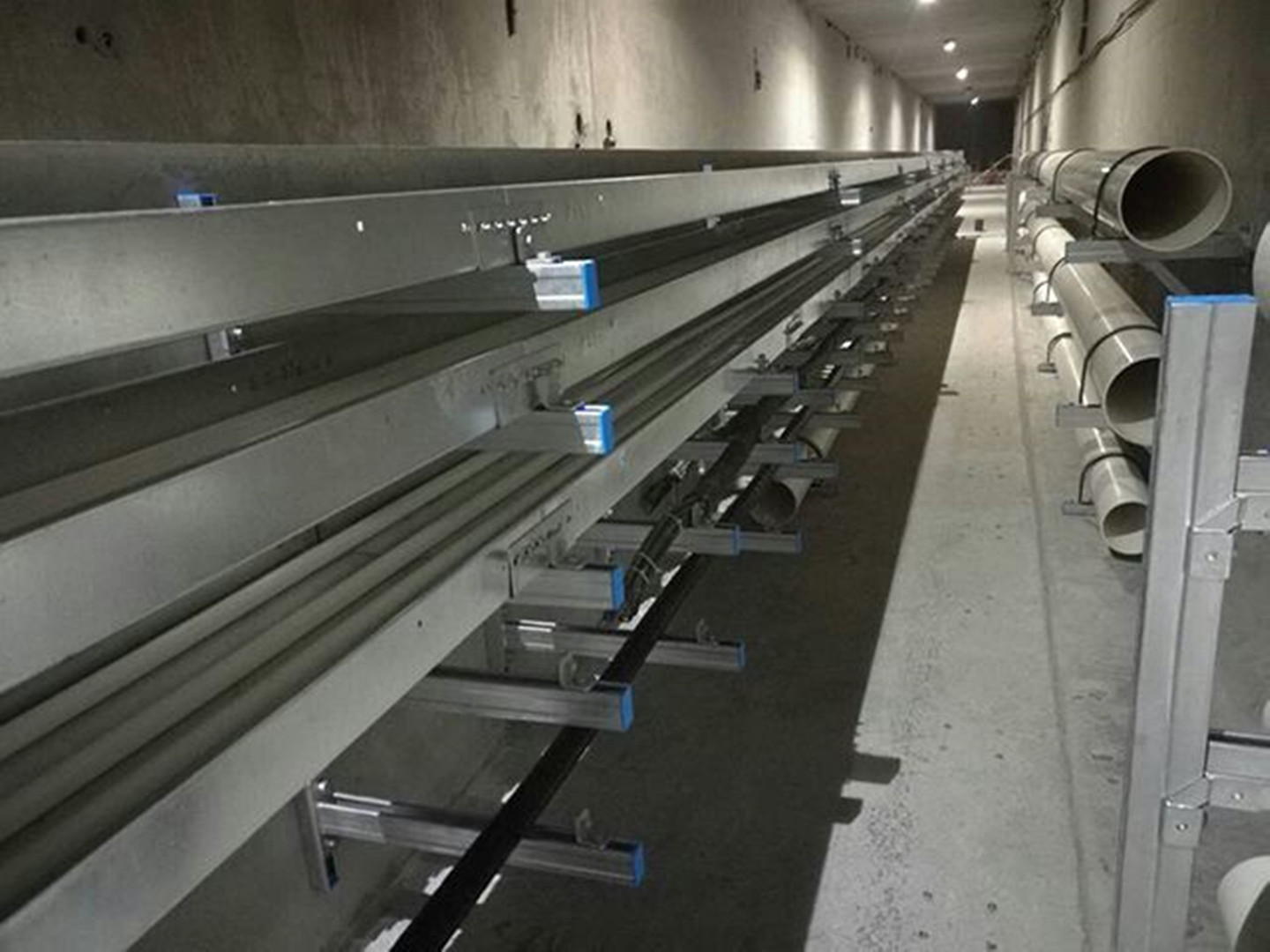 厂家直销 抗震支架 管廊支架 电缆桥架 预埋槽道 热镀锌托臂 定做