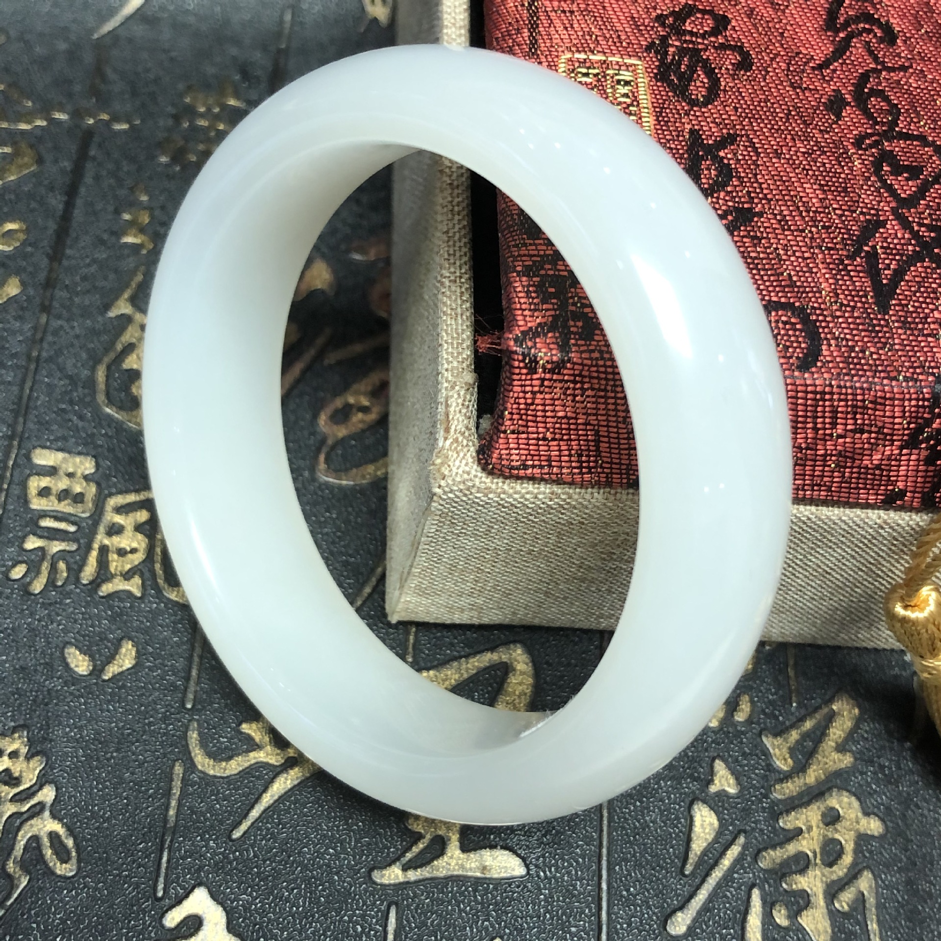 新疆和田玉羊脂白玉手镯加宽款玉镯籽料手镯玉石女款镯子带证书