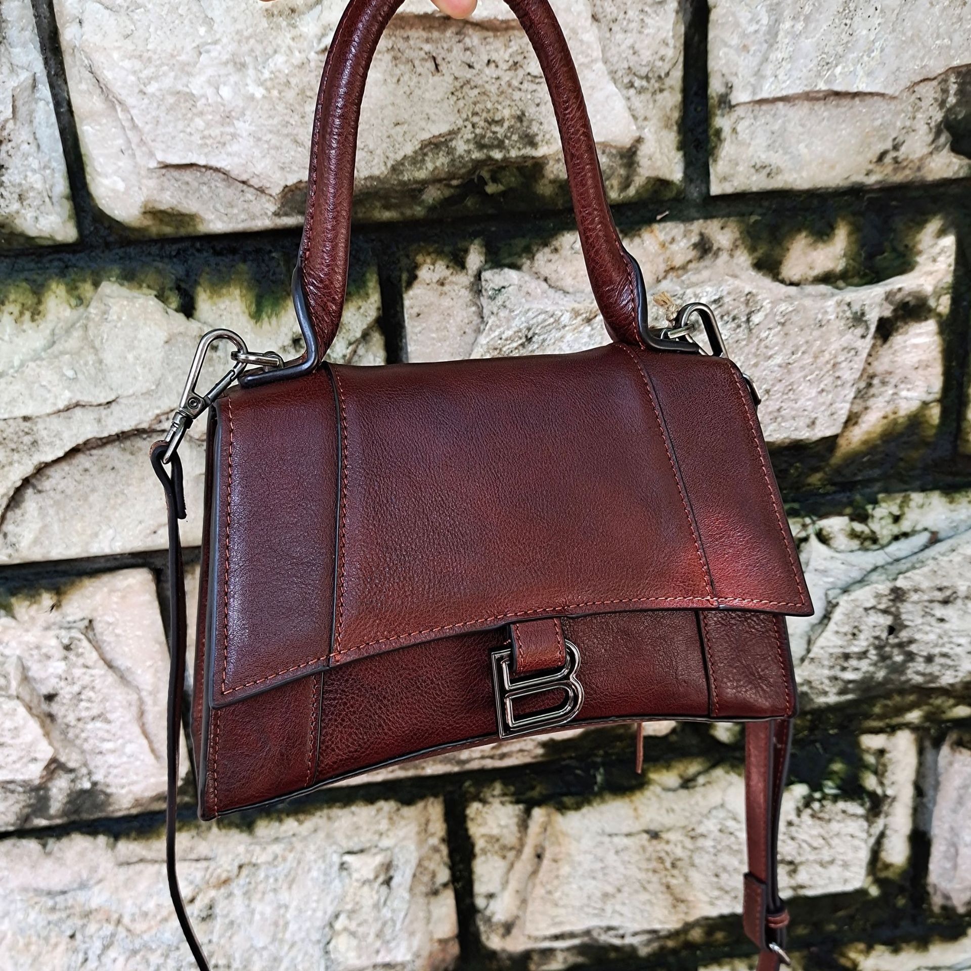 2020秋冬新款头层植鞣牛皮手工复古小众沙漏包单肩斜挎手提包女包