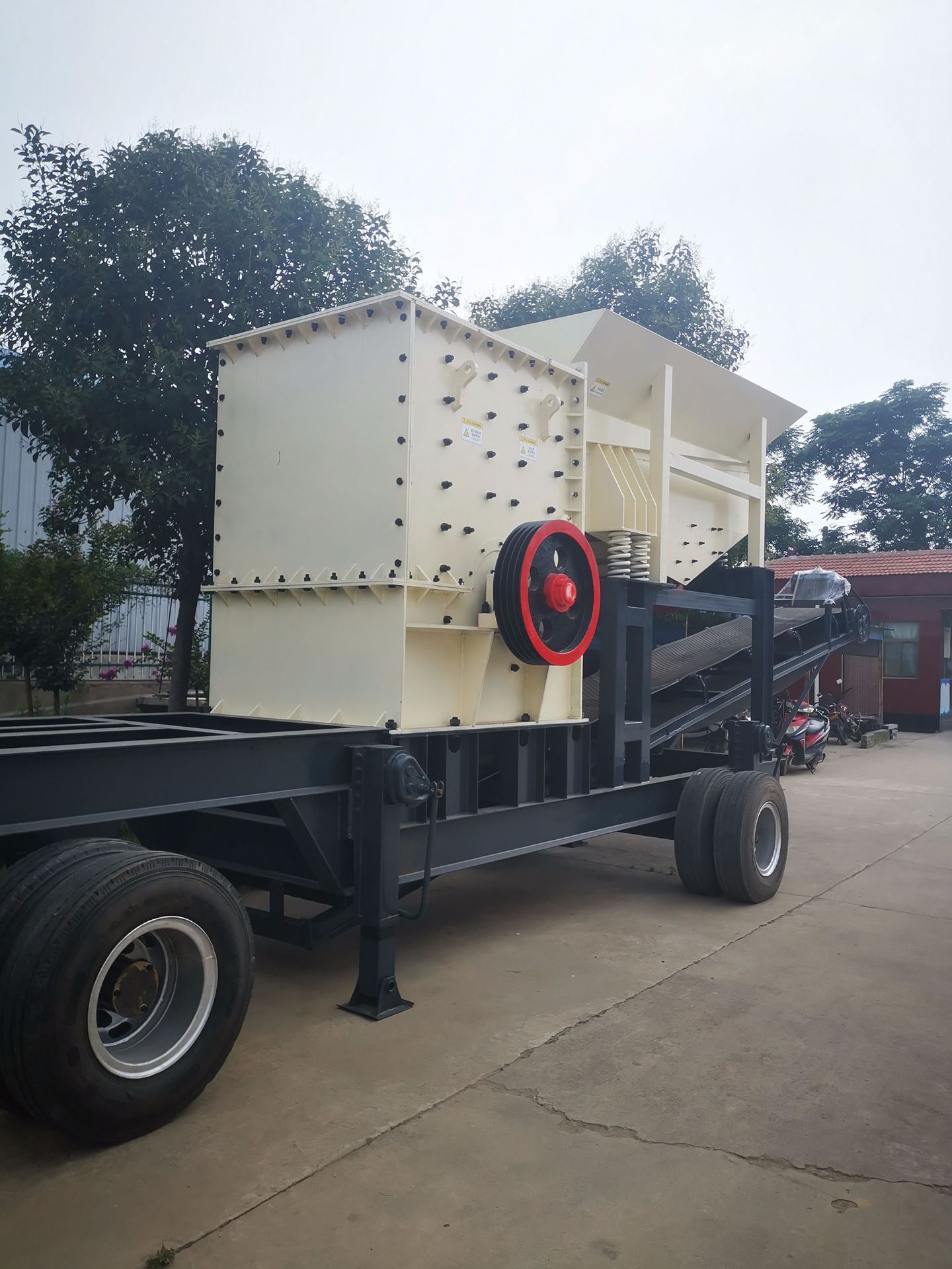 移动破碎站 小型移动制砂机 小型移动破碎机 箱式破碎机