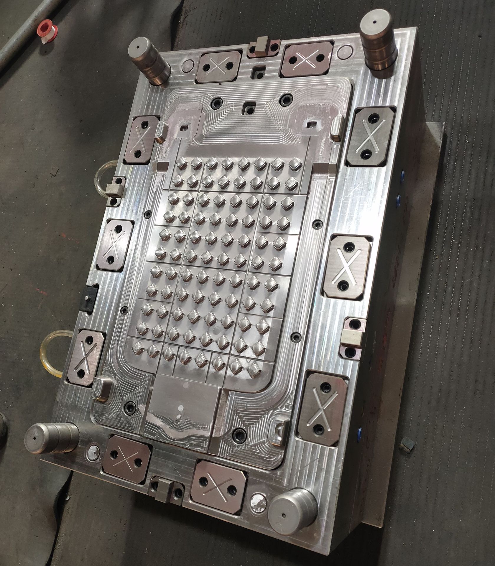 喷雾器模具制作 吹塑模具设计制作 大型精密塑胶模具制作吹塑吹模