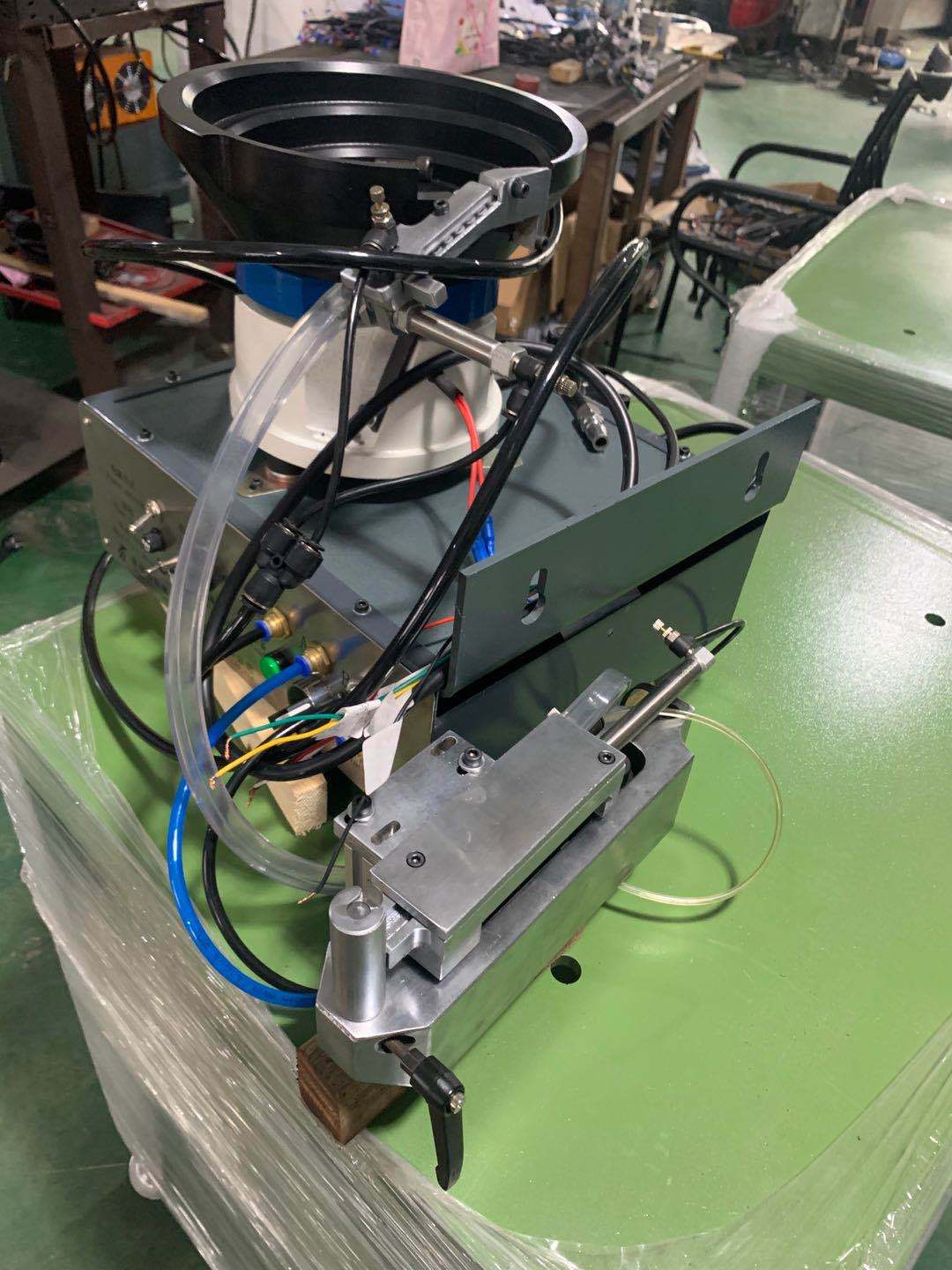 加装改装自动送料压铆机 铆钉自动送料机 压铆螺母柱自动压铆