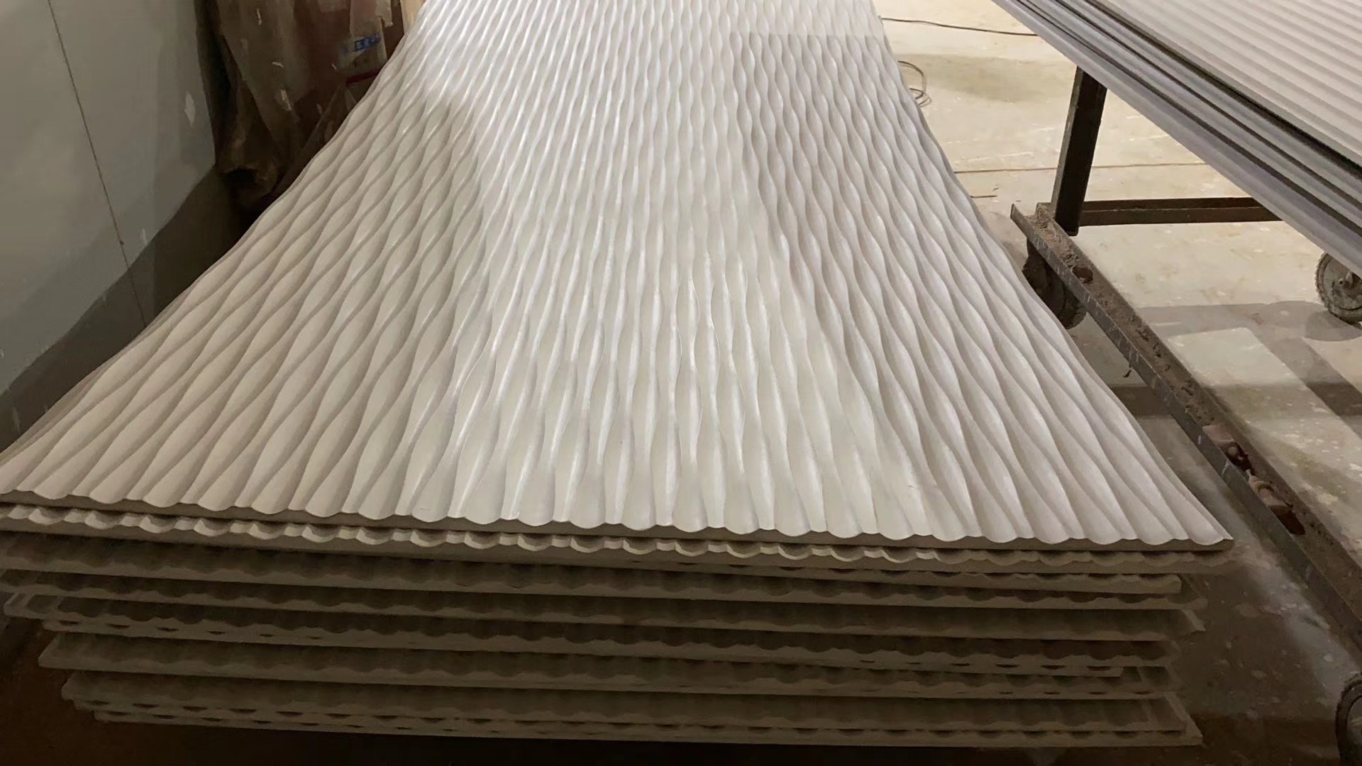 中波浪纹墙板密度板材料波浪板 中纤板中波纹浮雕板背景墙材料