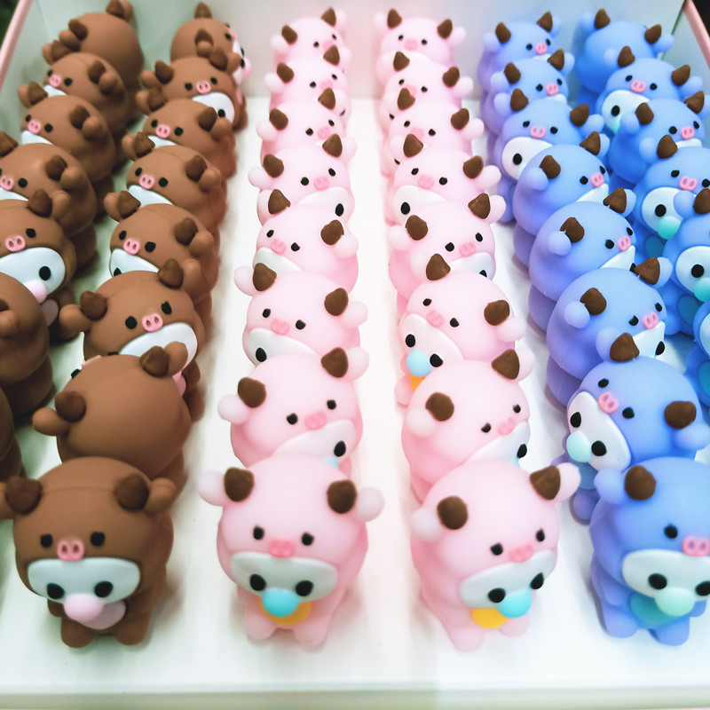 kk7526可爱萌宠奶牛硅胶中性笔卡通比心泡泡牛拼盘速干水笔签字笔