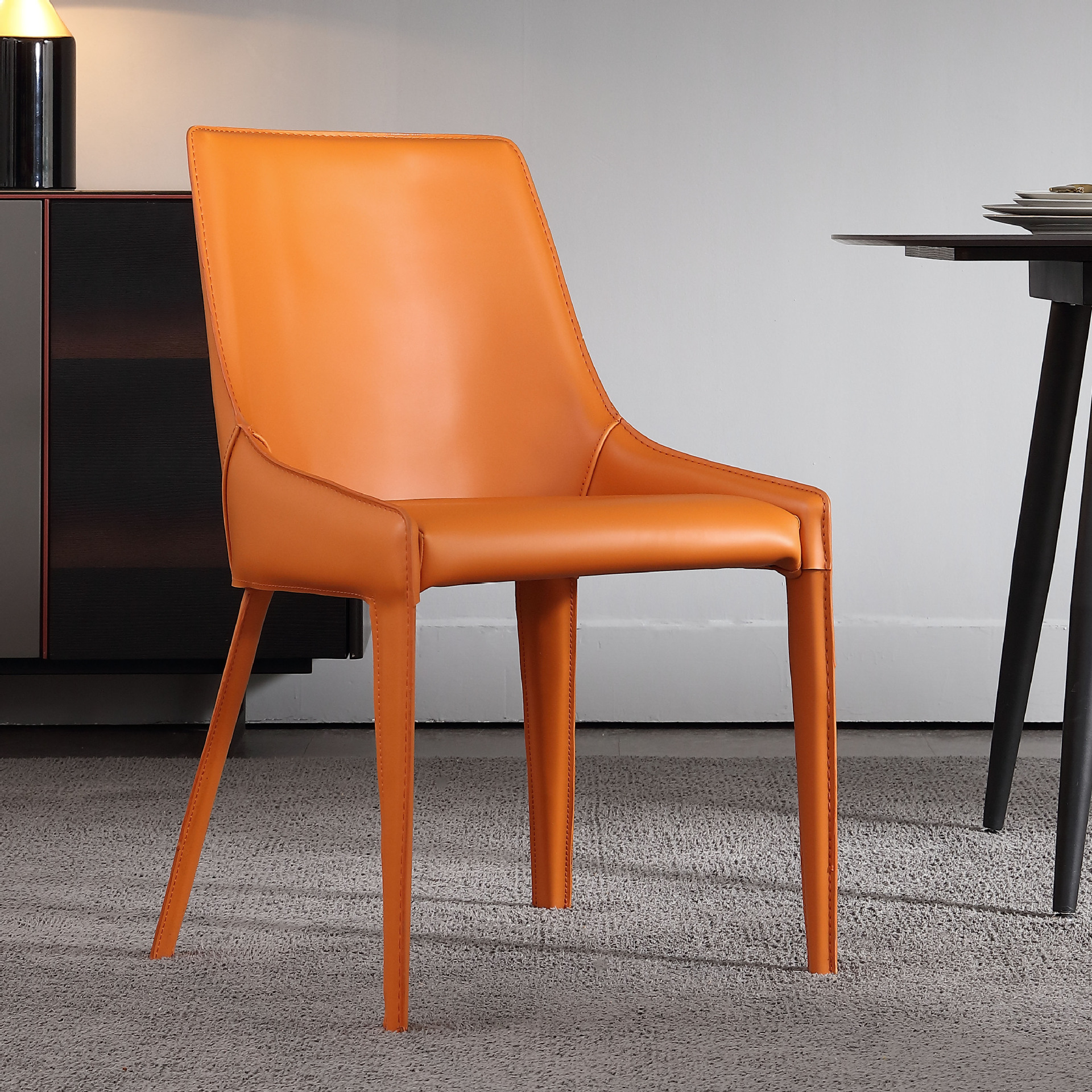 北欧餐椅现代简约酒店硬皮餐椅单人靠背椅家用餐厅马鞍皮洽谈椅子