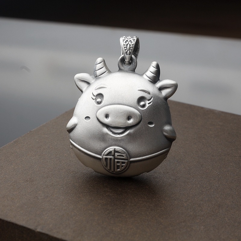 黑泰银饰 本命年生肖福气小牛吊坠999足银复古哑光立体毛衣链项坠