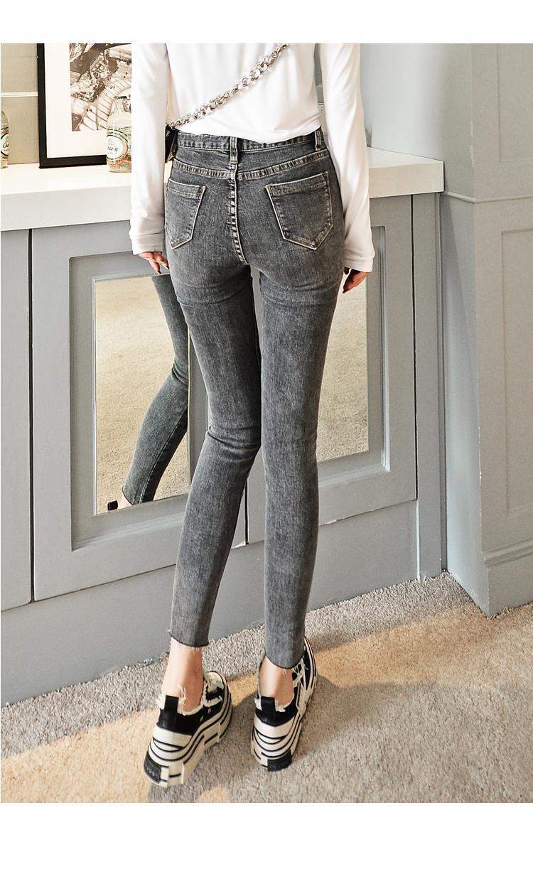 显瘦铅笔秋冬烟灰色牛仔裤加厚小脚女士女加绒紧身九分新款裤2020