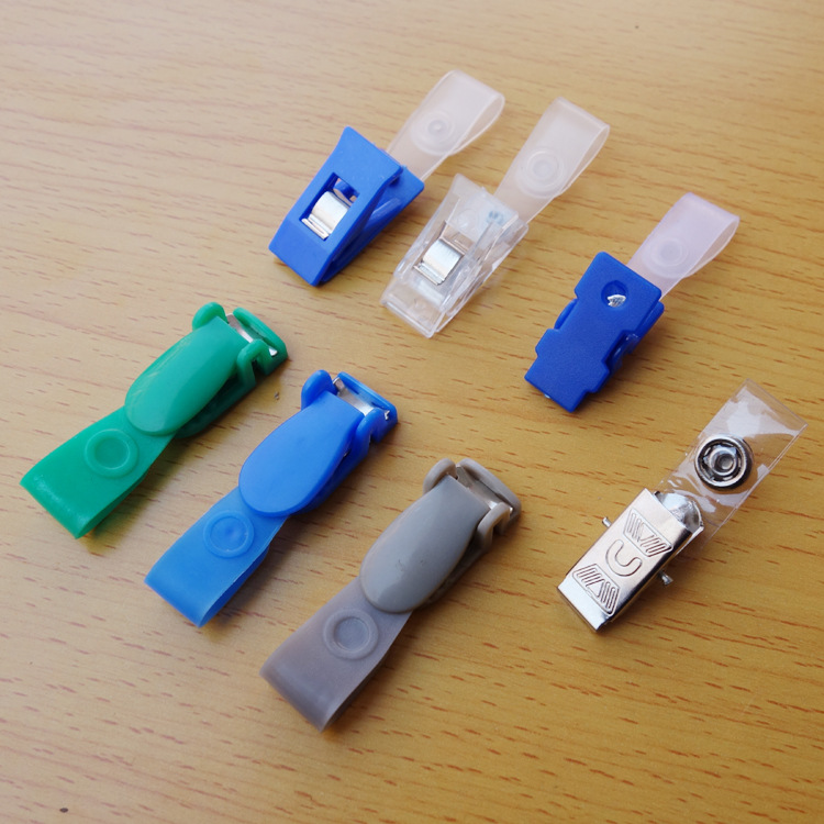 胸卡夹证卡夹展会证胸牌厂牌卡套夹子英文夹翻盖夹塑料员工胸牌夹